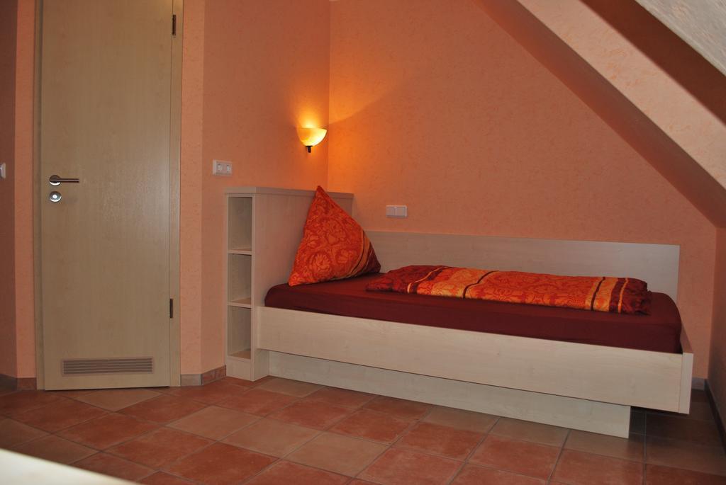 Hotel Gasthof “Goldener Engel” Stockstadt am Main Habitación foto